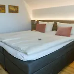 Kalenborner Hoehe 3*