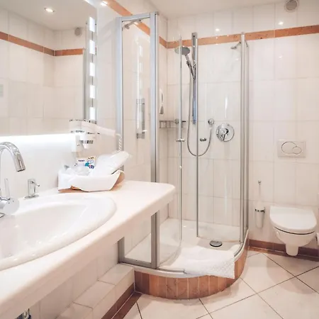 Kalenborner Hoehe 3*