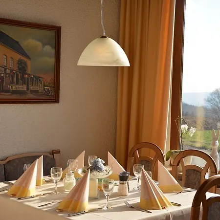 Kalenborner Hohe Hotel 3*