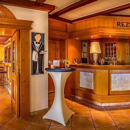 Kalenborner Hohe Hotel 3*