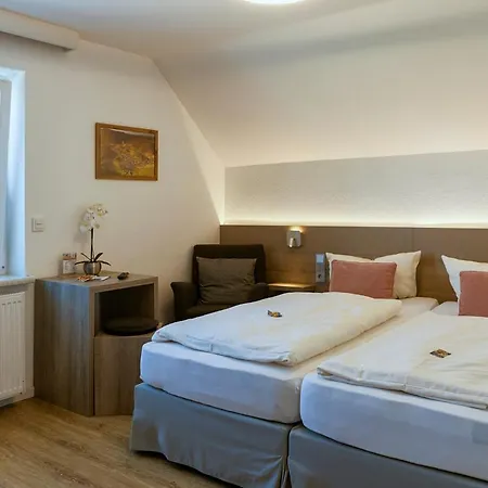 Kalenborner Hoehe Hotel 3*