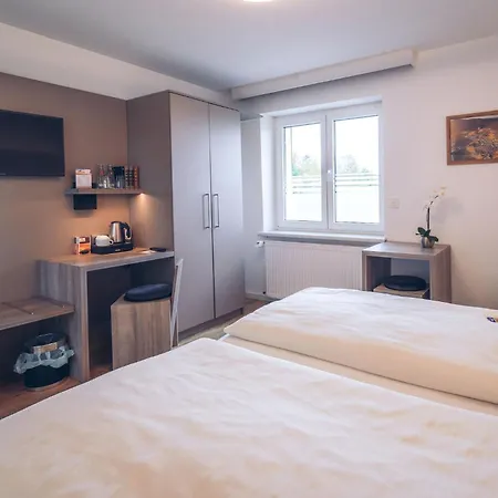 Kalenborner Hohe Hotel 3*