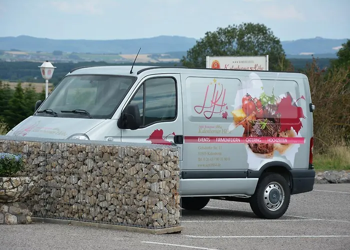 Kalenborner Hoehe ホテル