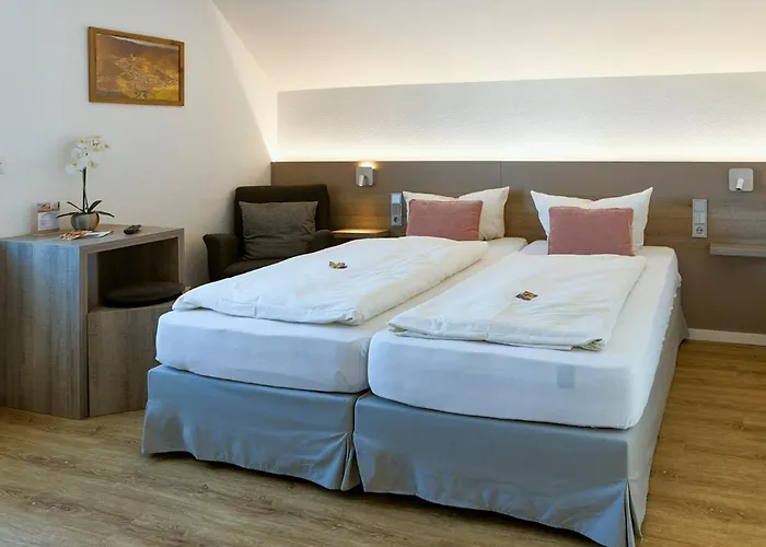 Kalenborner Hoehe 3*