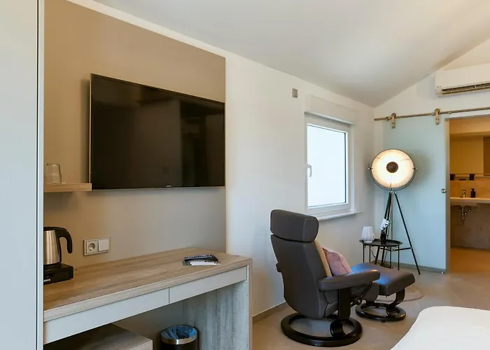 Kalenborner Hoehe ホテル 3*