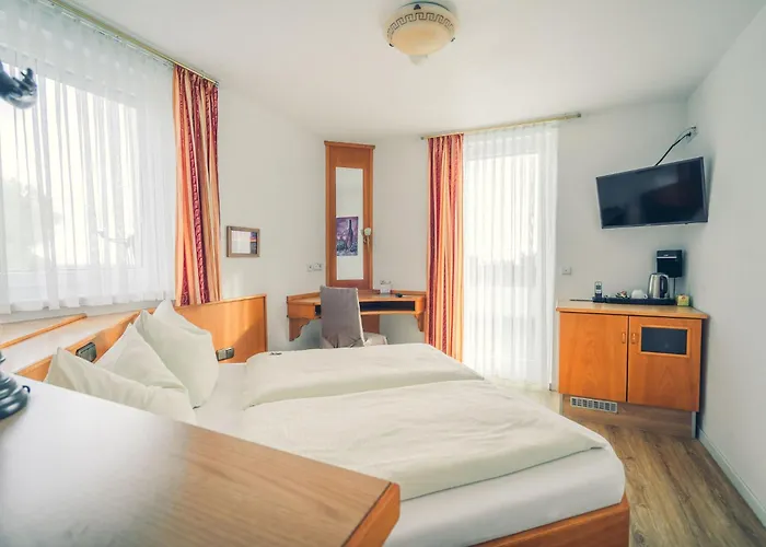 Kalenborner Hoehe ホテル 3*